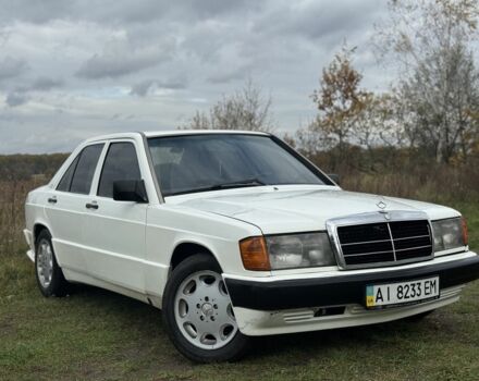 Белый Мерседес 190, объемом двигателя 2 л и пробегом 3 тыс. км за 2200 $, фото 1 на Automoto.ua