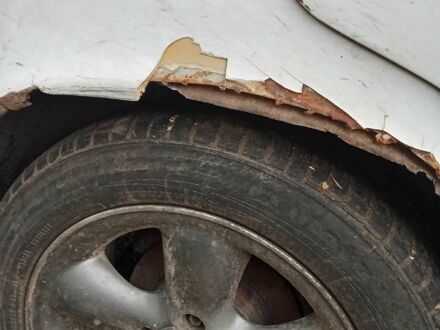 Білий Мерседес 190, об'ємом двигуна 2 л та пробігом 120 тис. км за 716 $, фото 1 на Automoto.ua