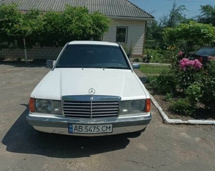 Белый Мерседес 190, объемом двигателя 2.3 л и пробегом 270 тыс. км за 2400 $, фото 1 на Automoto.ua