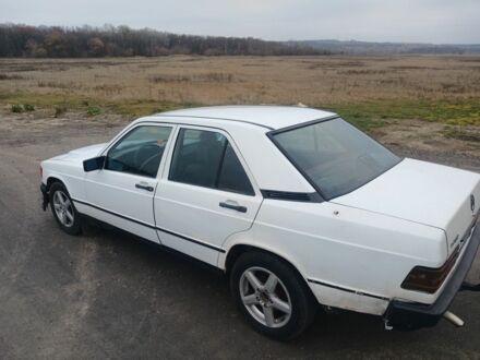 Белый Мерседес 190, объемом двигателя 2 л и пробегом 501 тыс. км за 1750 $, фото 1 на Automoto.ua