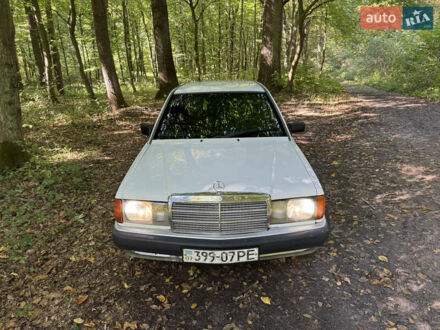 Белый Мерседес 190, объемом двигателя 0 л и пробегом 289 тыс. км за 1650 $, фото 1 на Automoto.ua