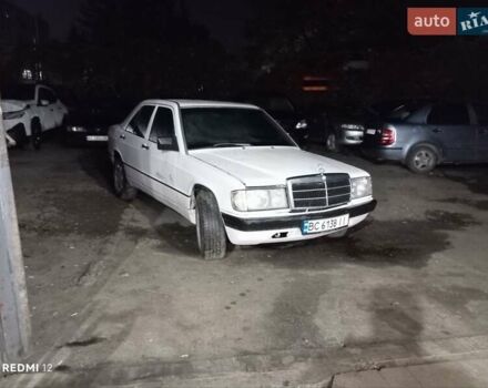 Белый Мерседес 190, объемом двигателя 2 л и пробегом 100 тыс. км за 1500 $, фото 1 на Automoto.ua