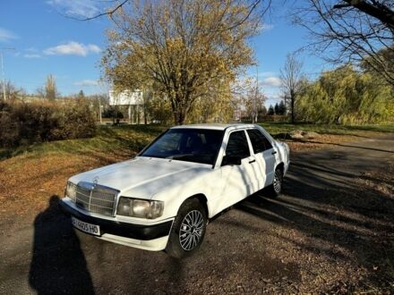 Білий Мерседес 190, об'ємом двигуна 2 л та пробігом 69 тис. км за 1350 $, фото 1 на Automoto.ua
