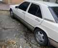Бежевый Мерседес 190, объемом двигателя 2 л и пробегом 360 тыс. км за 2000 $, фото 3 на Automoto.ua