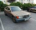 Бежевий Мерседес 190, об'ємом двигуна 2 л та пробігом 330 тис. км за 1500 $, фото 1 на Automoto.ua