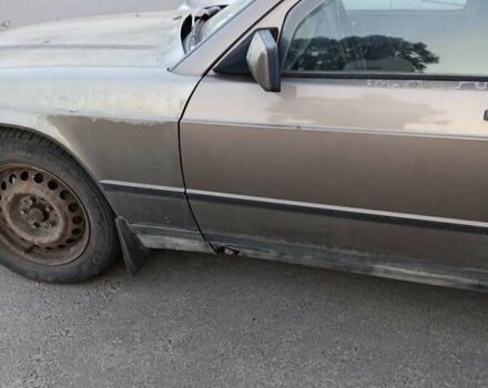 Бежевий Мерседес 190, об'ємом двигуна 2 л та пробігом 330 тис. км за 1500 $, фото 2 на Automoto.ua