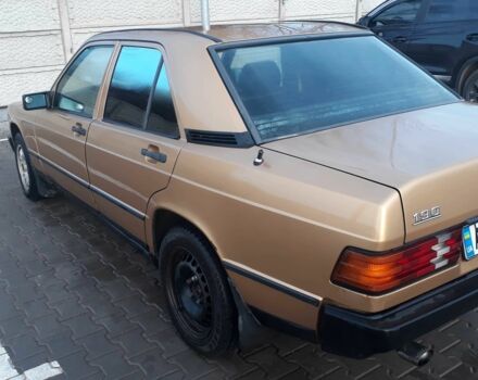 Бежевий Мерседес 190, об'ємом двигуна 2 л та пробігом 350 тис. км за 1700 $, фото 7 на Automoto.ua