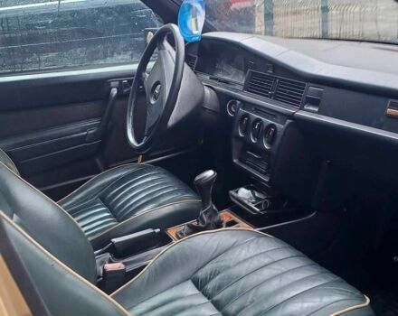 Бежевий Мерседес 190, об'ємом двигуна 2 л та пробігом 350 тис. км за 1800 $, фото 11 на Automoto.ua