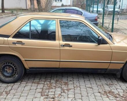 Бежевий Мерседес 190, об'ємом двигуна 2 л та пробігом 350 тис. км за 1800 $, фото 1 на Automoto.ua