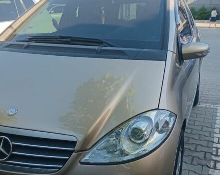 Бежевий Мерседес 190, об'ємом двигуна 1.8 л та пробігом 213 тис. км за 279000 $, фото 2 на Automoto.ua