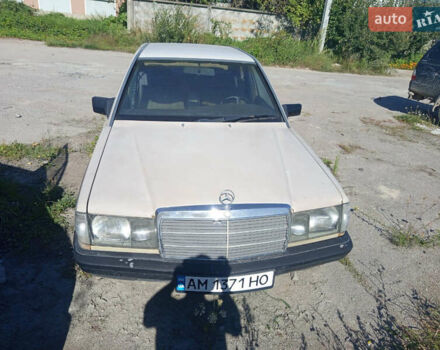 Бежевый Мерседес 190, объемом двигателя 2 л и пробегом 380 тыс. км за 1200 $, фото 1 на Automoto.ua