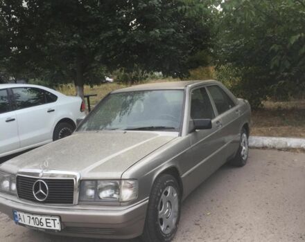 Бежевий Мерседес 190, об'ємом двигуна 2 л та пробігом 245 тис. км за 2100 $, фото 1 на Automoto.ua
