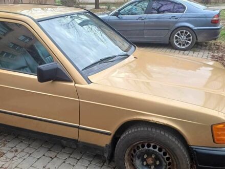 Бежевий Мерседес 190, об'ємом двигуна 2 л та пробігом 350 тис. км за 1800 $, фото 1 на Automoto.ua