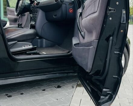 Черный Мерседес 190, объемом двигателя 1.9 л и пробегом 220 тыс. км за 3500 $, фото 14 на Automoto.ua