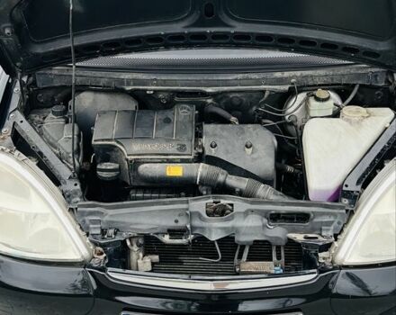 Черный Мерседес 190, объемом двигателя 1.9 л и пробегом 220 тыс. км за 3500 $, фото 12 на Automoto.ua