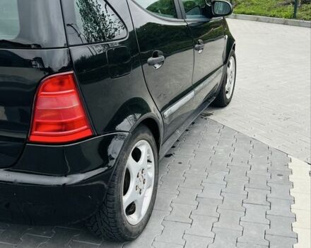 Черный Мерседес 190, объемом двигателя 1.9 л и пробегом 220 тыс. км за 3500 $, фото 2 на Automoto.ua