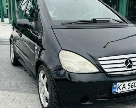 Черный Мерседес 190, объемом двигателя 1.9 л и пробегом 220 тыс. км за 3500 $, фото 1 на Automoto.ua