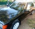 Черный Мерседес 190, объемом двигателя 2 л и пробегом 250 тыс. км за 1500 $, фото 1 на Automoto.ua