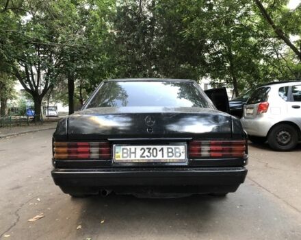 Черный Мерседес 190, объемом двигателя 2 л и пробегом 120 тыс. км за 1000 $, фото 4 на Automoto.ua