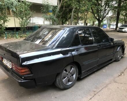 Черный Мерседес 190, объемом двигателя 2 л и пробегом 120 тыс. км за 1000 $, фото 3 на Automoto.ua