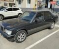 Черный Мерседес 190, объемом двигателя 2 л и пробегом 458 тыс. км за 2700 $, фото 1 на Automoto.ua