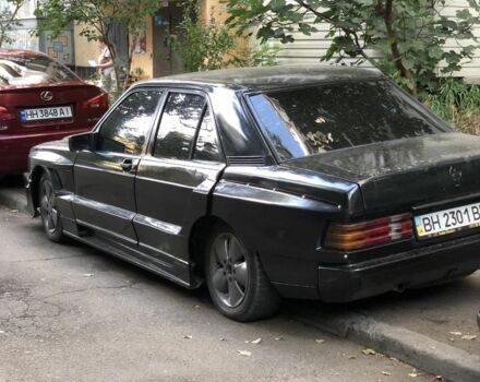 Черный Мерседес 190, объемом двигателя 2 л и пробегом 120 тыс. км за 1000 $, фото 7 на Automoto.ua