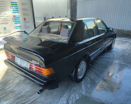 Чорний Мерседес 190, об'ємом двигуна 2 л та пробігом 300 тис. км за 1650 $, фото 2 на Automoto.ua