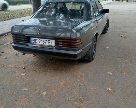 Чорний Мерседес 190, об'ємом двигуна 2 л та пробігом 350 тис. км за 2500 $, фото 2 на Automoto.ua