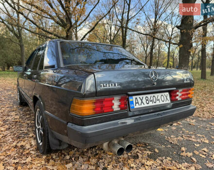 Черный Мерседес 190, объемом двигателя 2.6 л и пробегом 267 тыс. км за 2999 $, фото 3 на Automoto.ua