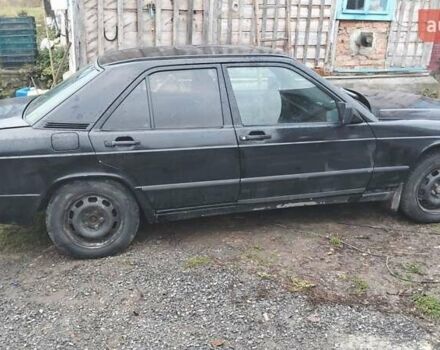 Чорний Мерседес 190, об'ємом двигуна 2.5 л та пробігом 630 тис. км за 2400 $, фото 4 на Automoto.ua