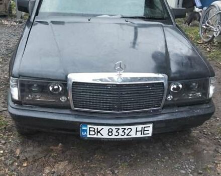 Чорний Мерседес 190, об'ємом двигуна 2.5 л та пробігом 630 тис. км за 2400 $, фото 3 на Automoto.ua