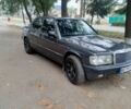 Чорний Мерседес 190, об'ємом двигуна 2 л та пробігом 350 тис. км за 2500 $, фото 1 на Automoto.ua