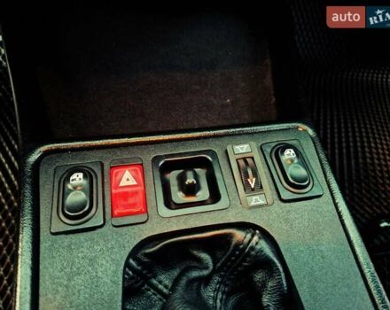 Черный Мерседес 190, объемом двигателя 2.3 л и пробегом 271 тыс. км за 4000 $, фото 29 на Automoto.ua