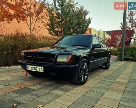 Черный Мерседес 190, объемом двигателя 2.3 л и пробегом 271 тыс. км за 4000 $, фото 1 на Automoto.ua