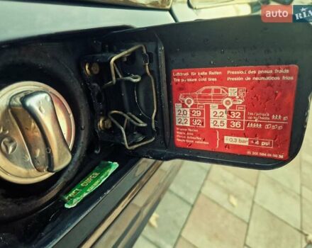 Черный Мерседес 190, объемом двигателя 2.3 л и пробегом 271 тыс. км за 4000 $, фото 24 на Automoto.ua