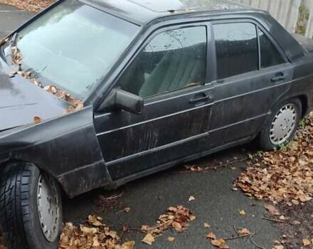 Чорний Мерседес 190, об'ємом двигуна 2 л та пробігом 470 тис. км за 765 $, фото 3 на Automoto.ua