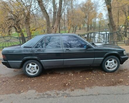 Чорний Мерседес 190, об'ємом двигуна 2 л та пробігом 439 тис. км за 1500 $, фото 3 на Automoto.ua