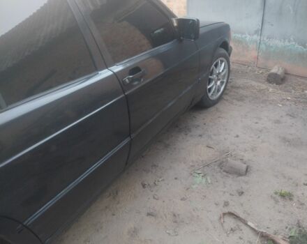 Черный Мерседес 190, объемом двигателя 2 л и пробегом 2 тыс. км за 1800 $, фото 3 на Automoto.ua