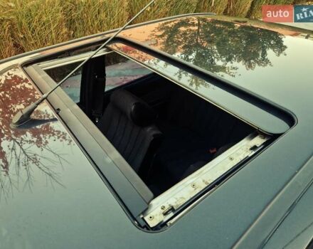 Черный Мерседес 190, объемом двигателя 2.3 л и пробегом 271 тыс. км за 4000 $, фото 32 на Automoto.ua