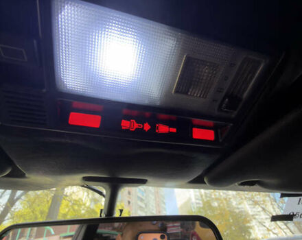 Черный Мерседес 190, объемом двигателя 2 л и пробегом 374 тыс. км за 6500 $, фото 17 на Automoto.ua