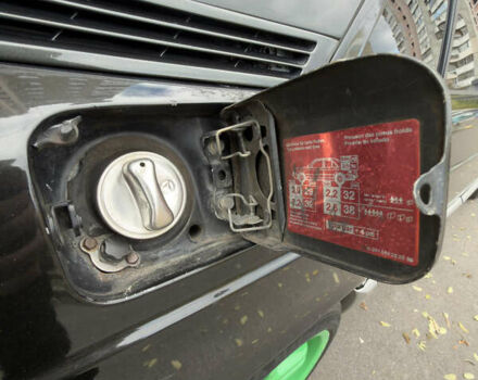 Черный Мерседес 190, объемом двигателя 2 л и пробегом 374 тыс. км за 6500 $, фото 21 на Automoto.ua