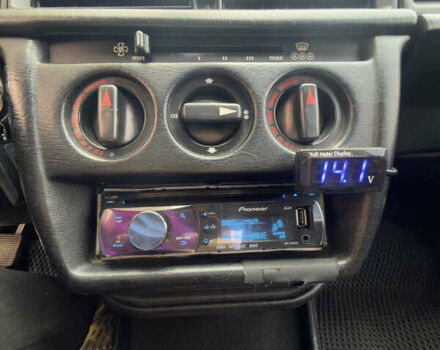 Черный Мерседес 190, объемом двигателя 2 л и пробегом 374 тыс. км за 6500 $, фото 13 на Automoto.ua