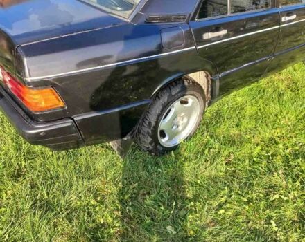 Чорний Мерседес 190, об'ємом двигуна 2.2 л та пробігом 500 тис. км за 709 $, фото 3 на Automoto.ua