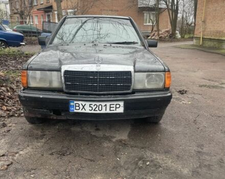 Чорний Мерседес 190, об'ємом двигуна 1.8 л та пробігом 300 тис. км за 1500 $, фото 7 на Automoto.ua