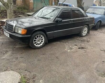 Чорний Мерседес 190, об'ємом двигуна 1.8 л та пробігом 300 тис. км за 1500 $, фото 5 на Automoto.ua