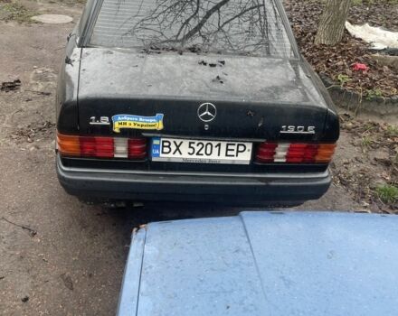 Чорний Мерседес 190, об'ємом двигуна 1.8 л та пробігом 300 тис. км за 1500 $, фото 4 на Automoto.ua
