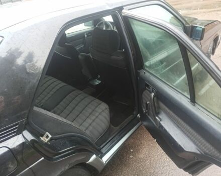 Черный Мерседес 190, объемом двигателя 2 л и пробегом 420 тыс. км за 2000 $, фото 7 на Automoto.ua