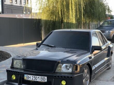Мерседес 190 1986 в Одессе на Automoto.ua Черный Мерседес 190, объемом двигателя 2 л и пробегом 120 тыс. км за 1000 $, фото 1 на Automoto.ua