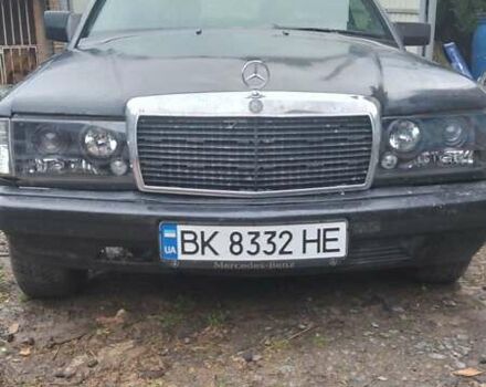 Чорний Мерседес 190, об'ємом двигуна 2.5 л та пробігом 630 тис. км за 2400 $, фото 1 на Automoto.ua