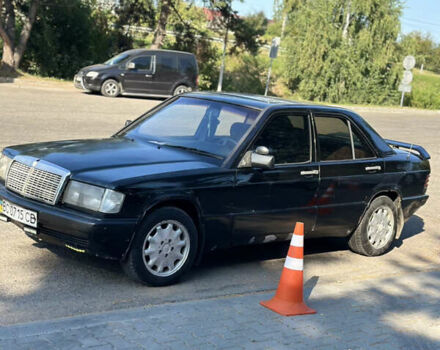 Черный Мерседес 190, объемом двигателя 2 л и пробегом 397 тыс. км за 1100 $, фото 1 на Automoto.ua